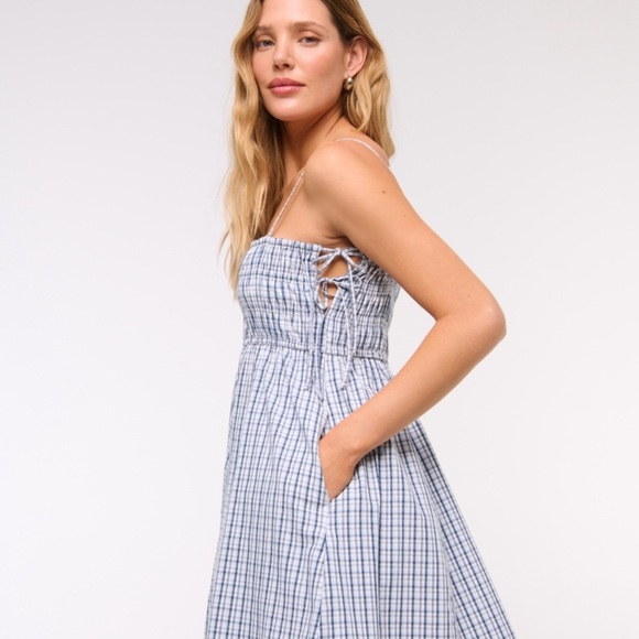 Abercrombie & Fitch Smocked Babydoll Tie Mini Dress - Small - Picture 4 of 8